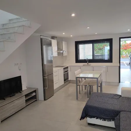 Modern Loft Costa Adeje Free Wifi Ferienhaus