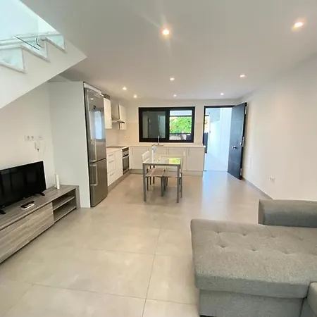 Holiday home Modern Loft Costa Adeje Free Wifi *